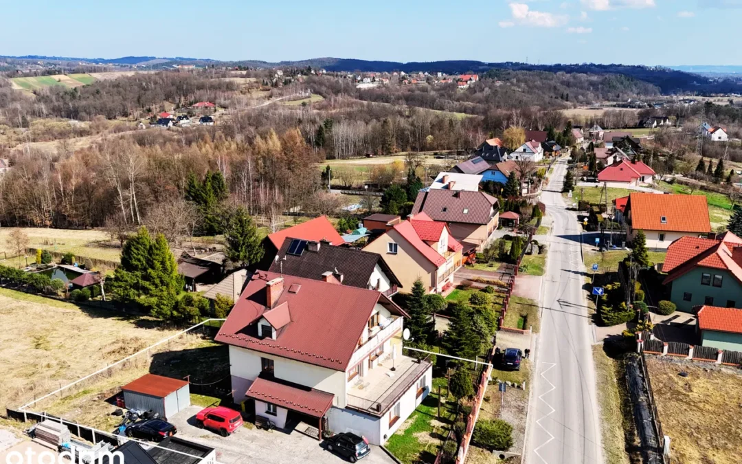 Dom na 5 arowej działce z możliwością wydzielenia 3 mieszkań